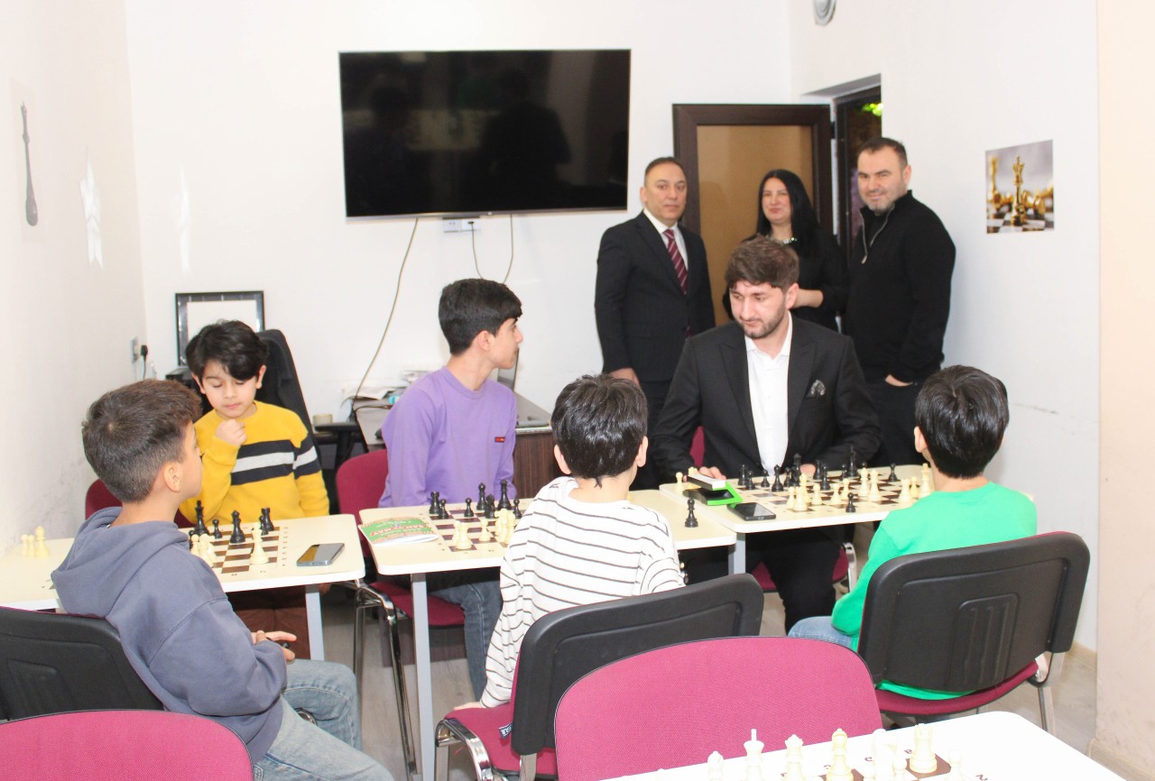 MDU və Məmmədyarovlar süni intellektlə şahmatı birləşdirir - FOTOLAR